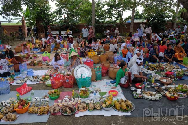 Rực rỡ sắc màu lễ hội Katê 2019 của đồng bào Chăm Ninh Thuận