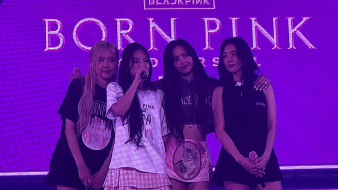 BLACKPINK chia sẻ xúc động trong đêm cuối cùng thuộc world tour BORN PINK 