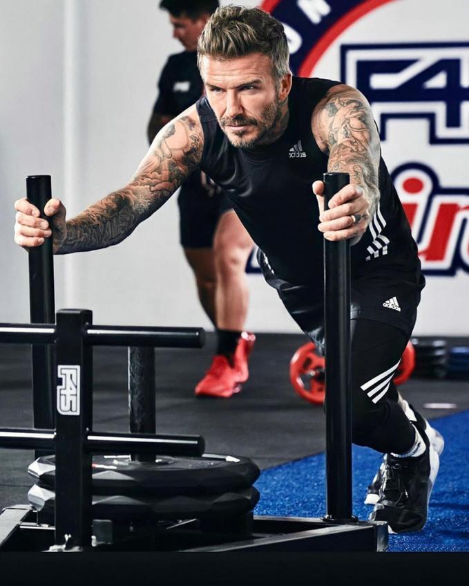 David Beckham khoe body hoàn hảo ở tuổi 46: 