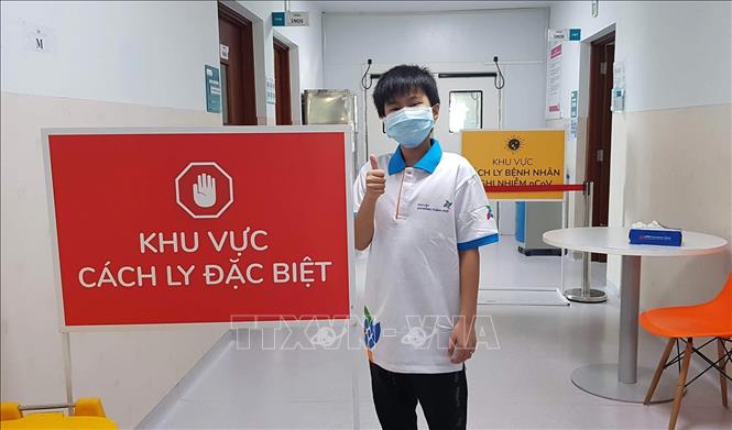 25 ngày sau khi xuất viện, cậu bé dương tính trở lại với virus này. Ảnh: TTXVN