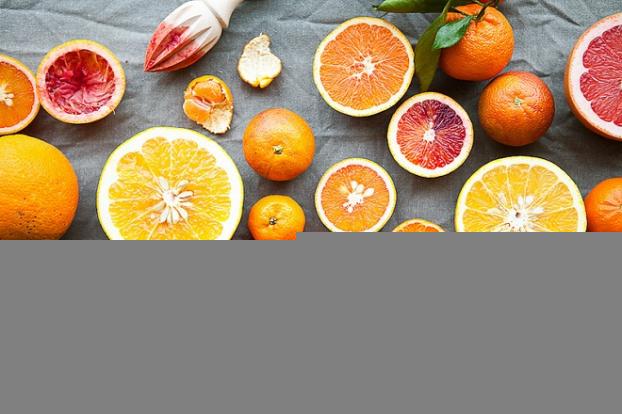 Cam, bưởi, kiwi, quýt... là những loại trái cây chứa hàm lượng vitamin C cao góp phần cải thiện hệ miễn dịch. Nguồn: giadinhmoi.vn