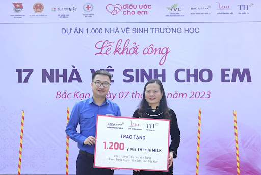 Hiện thực hóa ước mong của hàng trăm ngàn học sinh Việt Nam: Để nhà vệ sinh thực sự vệ sinh