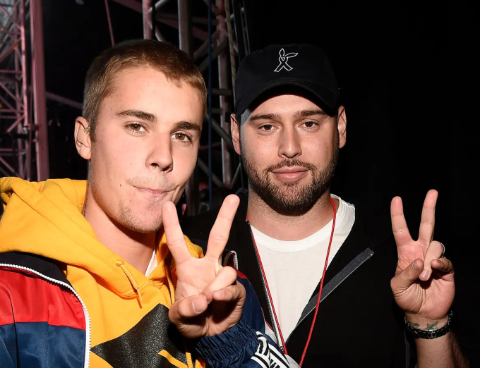 Justin Bieber và quản lý Scooter Braun