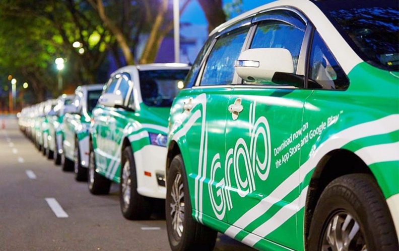 Taxi công nghệ phải gắn phù hiệu trên xe.