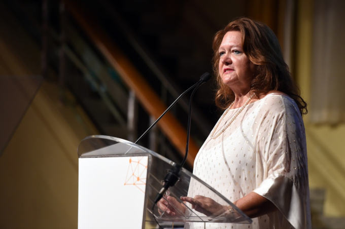 Gina Rinehart là Chủ tịch của Công ty khai thác mỏ Hancock Prospecting. Ngoài khai thác mỏ, bà Reinhart còn tham gia vào lĩnh vực nông nghiệp và truyền thông. Tài sản của bà lên tới 29,4 tỷ USD.