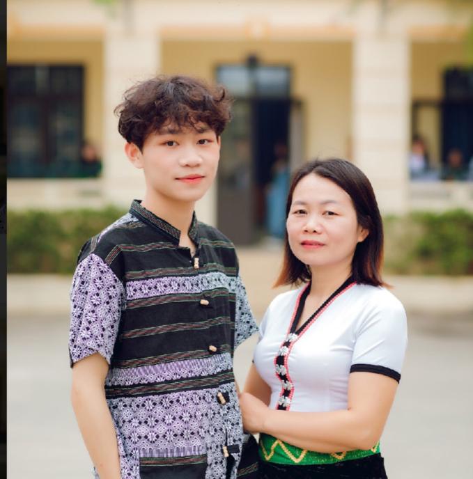 Hà Hữu Duy và mẹ