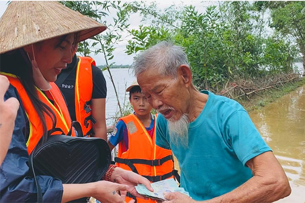 Thủ tướng yêu cầu giám sát việc vận động quyên góp, xử lý nghiêm trường hợp trục lợi