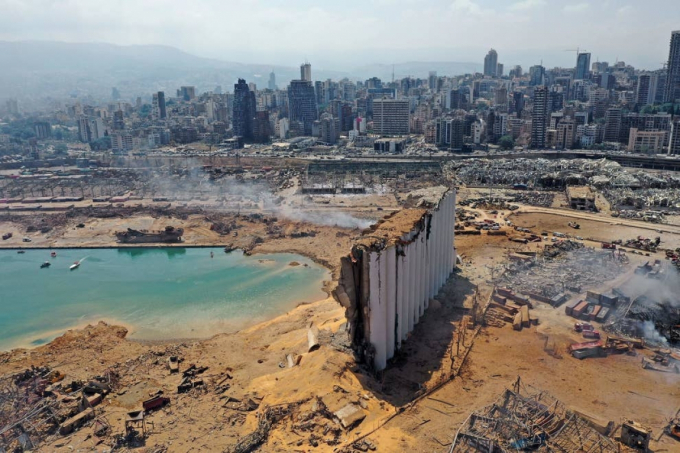 Khung cảnh hoang tàn sau vụ nổ lớn ngày 4/8 tại khu vực cảng ở thủ đô Beirut, Lebanon. Ảnh: Getty Images./,