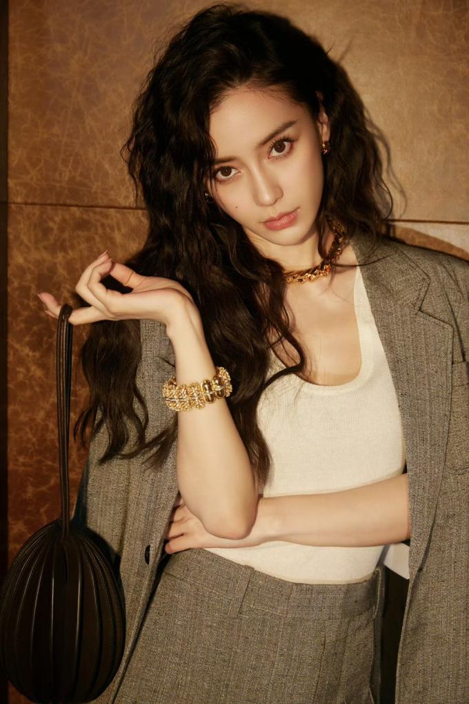 Angelababy đã tạm dừng hoạt động nghệ thuật ba tháng qua