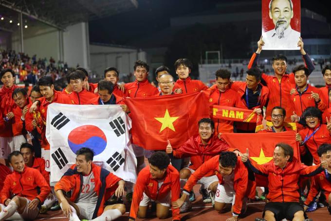 Đánh bại Indonesia với tỷ số 3-0, U22 Việt Nam giành HCV SEA Games 30