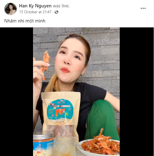 Kỳ Hân thường xuyên livestream trên Facebook và TikTok cá nhân để bán hàng