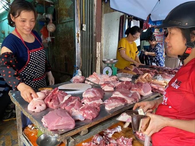 Giá thịt lợn tăng lên hơn 200.000 đồng/kg