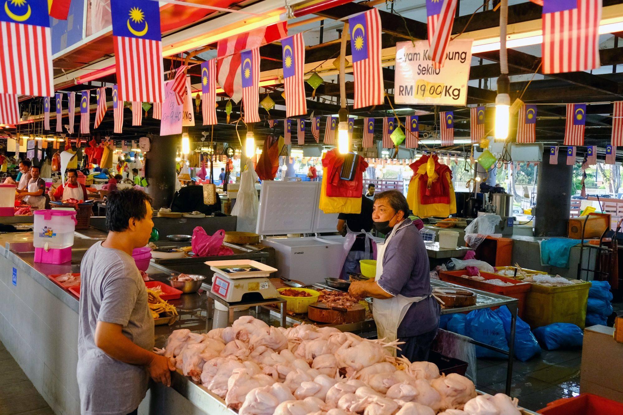 Áp lực lạm phát, các nền kinh tế ASEAN đang ứng phó như thế nào? - Ảnh 3.