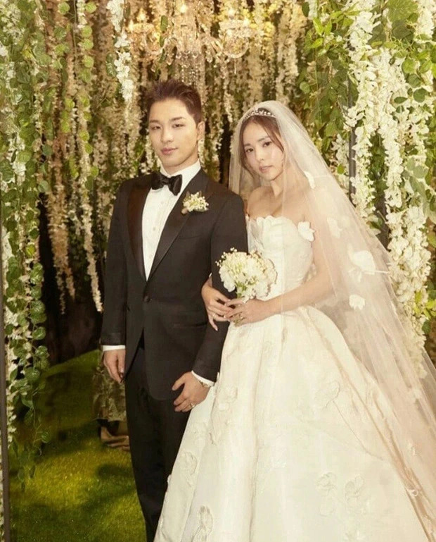 Taeyang - Min Hyo Rin chính thức về chung 1 nhà cách đây gần 6 năm. Sau nhiều năm chung sống, tình cảm 2 vợ chồng vẫn nồng nàn như thuở mới yêu