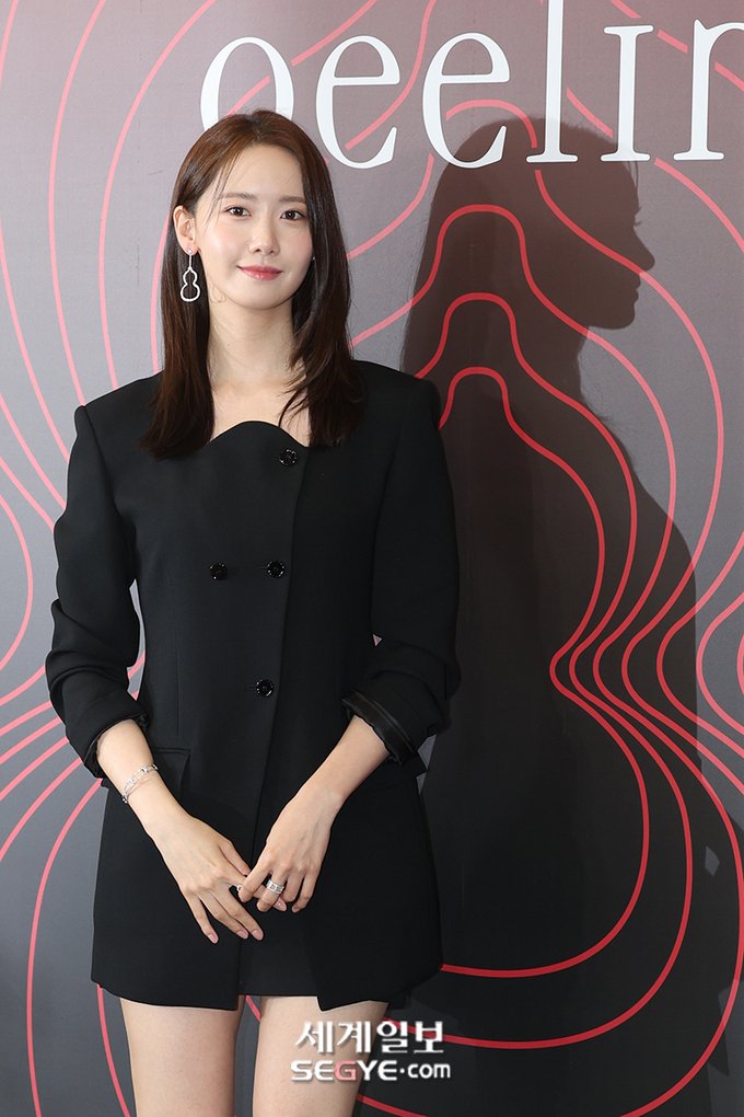 Yoona hoá tổng tài quyền lực, đọ sắc cùng nữ phụ Celebrity tại sự kiện trang sức