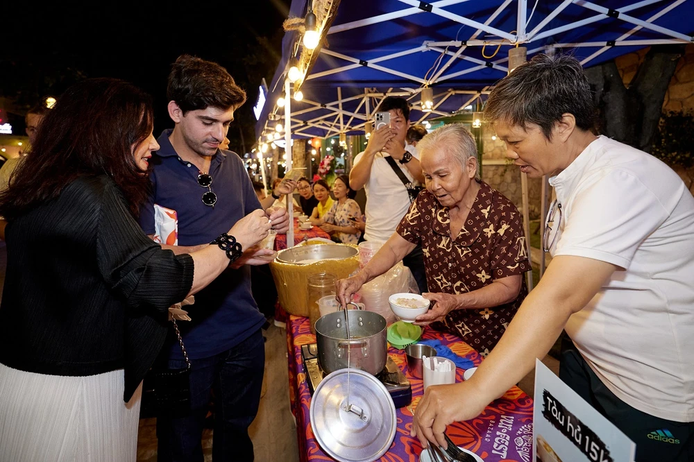 Chợ đêm bên biển Vui Phết có gì mà ai cũng “mê tít”?- Ảnh 6.