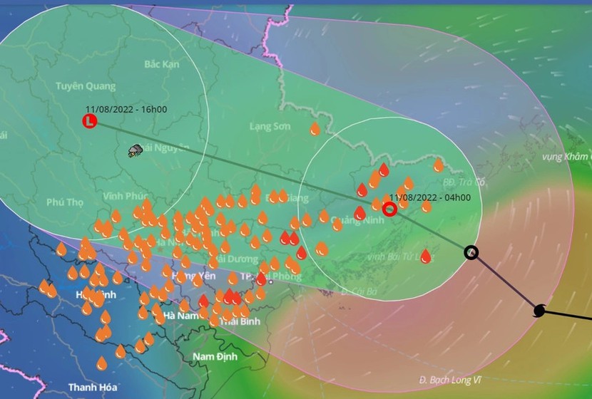 Bão số 2 suy yếu thành áp thấp nhiệt đới, miền Bắc tiếp tục mưa lớn - Ảnh 1.