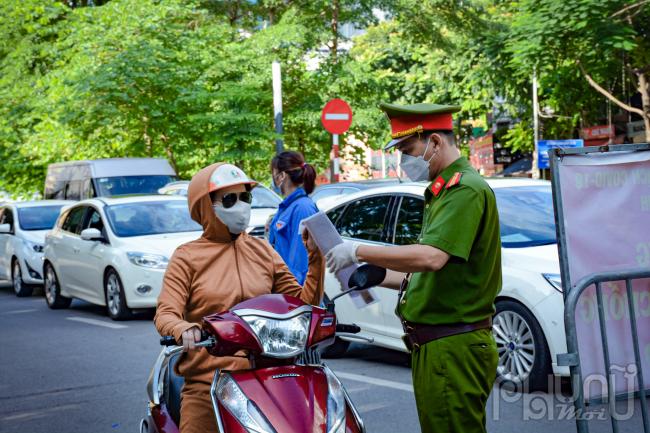 Người dân và người điều khiển phương tiện tiếp tục được sử dụng giấy đi đường cũ đã được cấp để phục vụ công tác kiểm tra khi có yêu cầu của lực lượng chức năng.