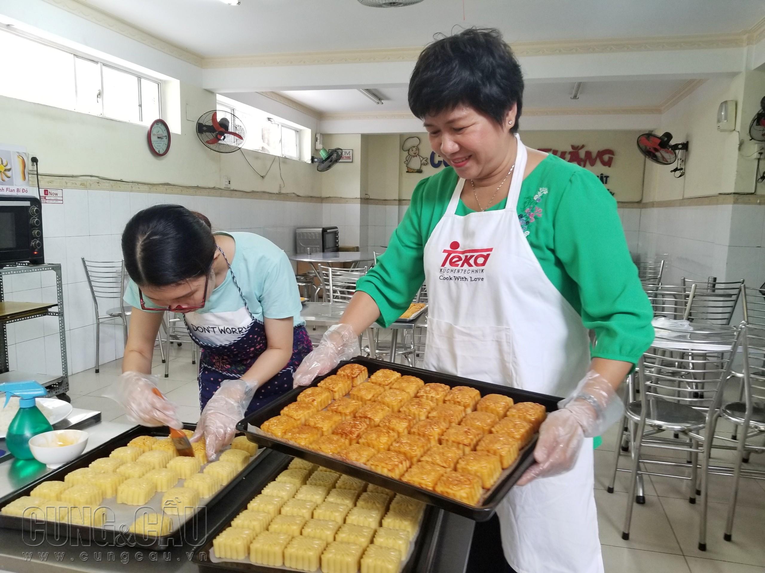 Cách làm bánh Trung thu siêu ngon với công thức gia truyền gần 50 năm