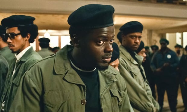 Daniel Kaluuya là cái tên chiến thắng đầu tiên được xướng lên tại Quả cầu vàng 2021.