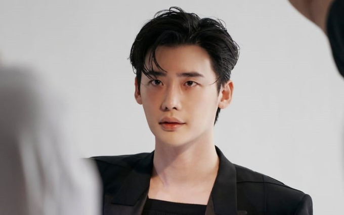 Diễn viên Lee Jong Suk.