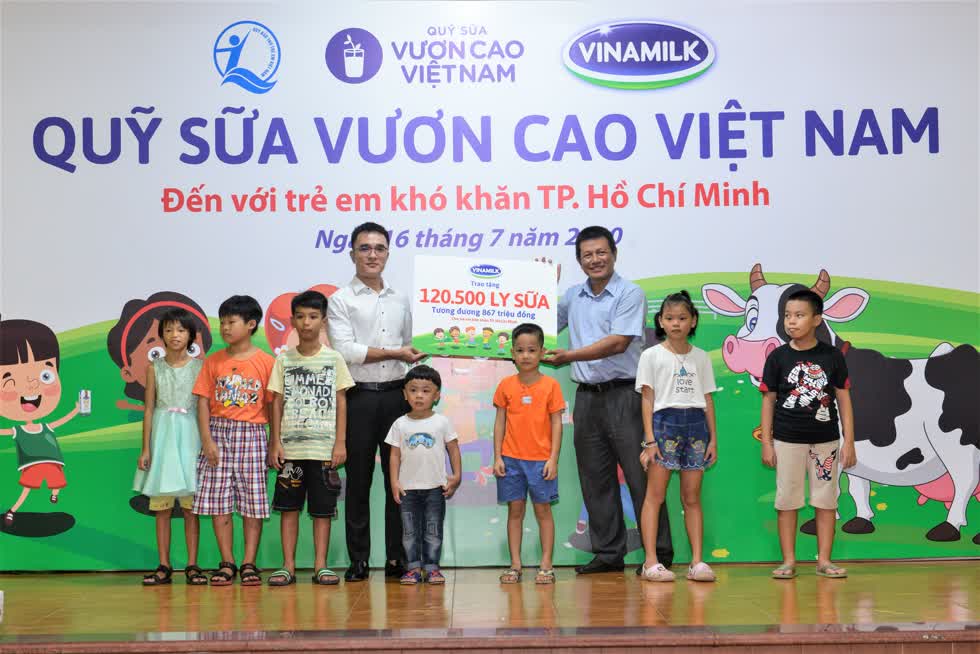 Quỹ sữa vươn cao Việt Nam và Vinamilk đã đến TP.HCM