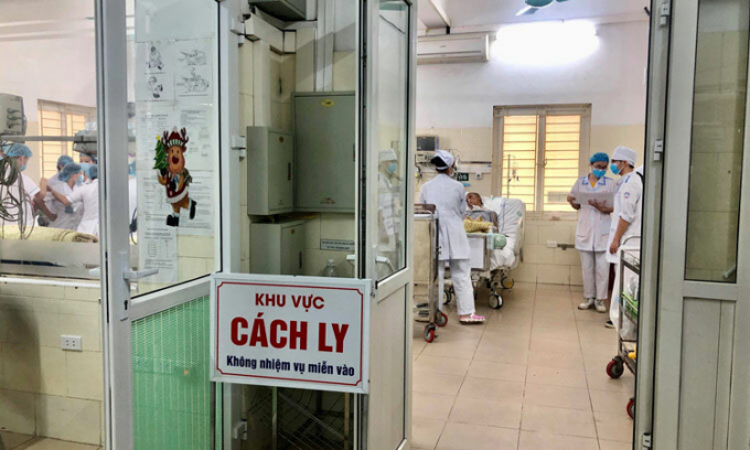 Phát hiện thêm 1 ca nghi nhiễm virus covid-19 ở Hà Nội, cách ly 144 người tại trường quân sự Sơn Tây