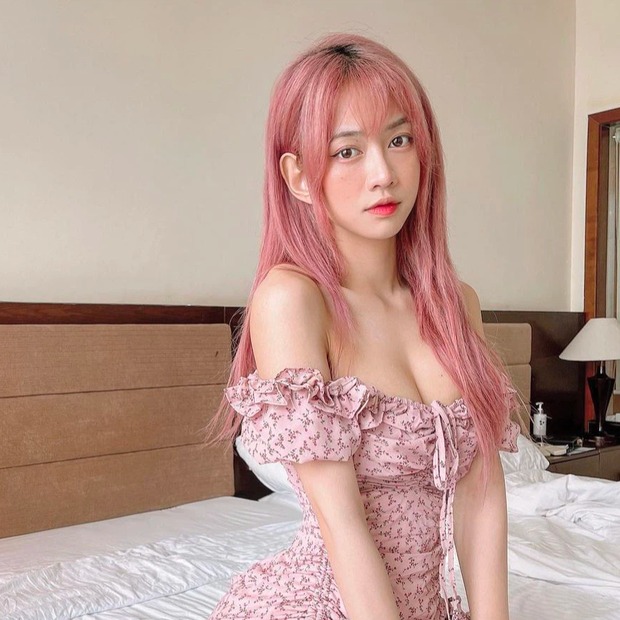 Hot girl 9,6 triệu followers thay đổi cỡ nào sau 3 năm mà netizen chốt hạ: Chính chủ đã tìm giấy hướng dẫn sử dụng nhan sắc!