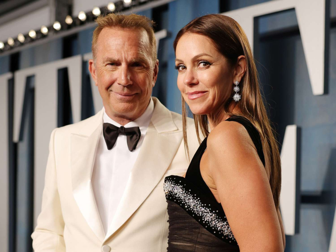 Kevin Costner và Christine Baumgartner