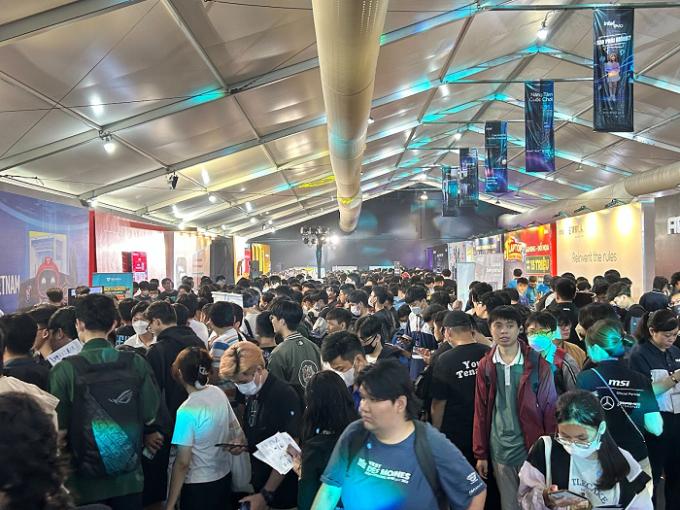 Philips tham dự INTEL TECH CAMP 2023: Thế hệ màn hình mới đầy đột phá, phù hợp cho mọi người dùng