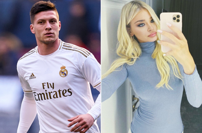   Ví dụ đầu tiên được New York Post là tiền đạo Real Madrid Luka Jovic. Nam cầu thủ này đã trốn cách ly và tự ý rời khỏi Madrid để trở về Serbia, tham dự tiệc sinh nhật của bạn gái xinh đẹp Sofija Milosevic. Ngay sau đó, Luka Jovic đã bị điều tra và nhiều khả năng đối mặt với án tù.  