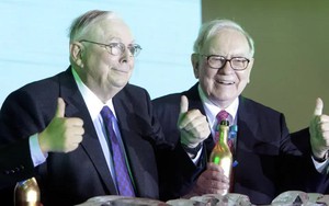 Bitcoin 'ngu ngốc và xấu xa', phó chủ tịch Berkshire Hathaway Munger nói