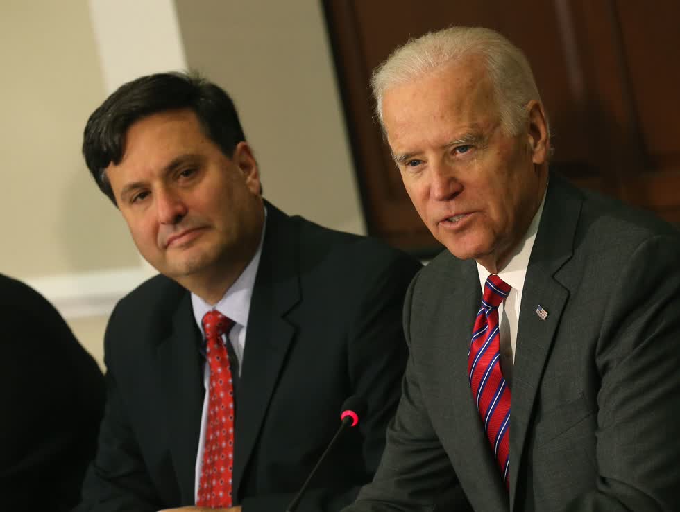 Ông Ron Klain và Tổng thống đắc cử Biden.