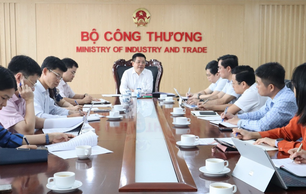 Từ mai, thanh tra việc cung ứng của EVN, làm việc trong 30 ngày không nghỉ - Ảnh 1.