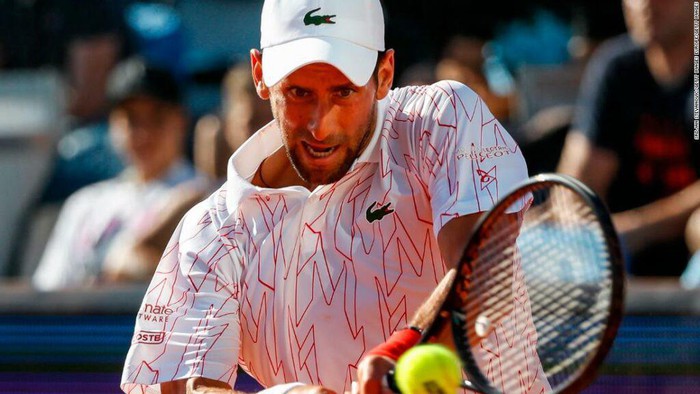 Novak  Djukovic  dương tính với  Covid -19.