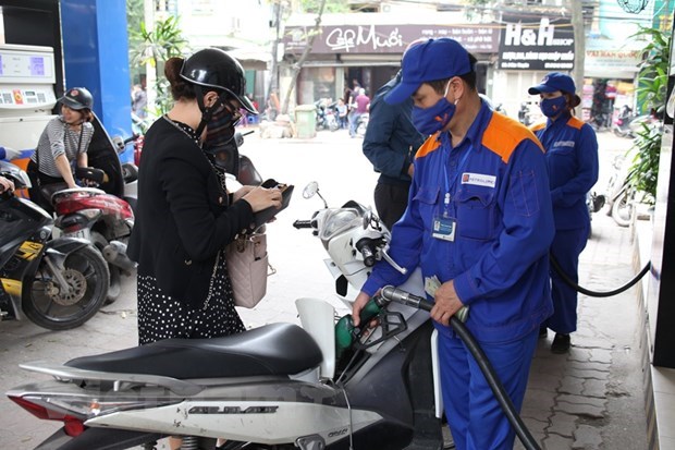  Liên bộ Công Thương-Tài chính quyết định đồng loạt tăng giá xăng, dầu trong kỳ điều hành đầu tiên năm 2022. Ảnh: vietnamplus.vn