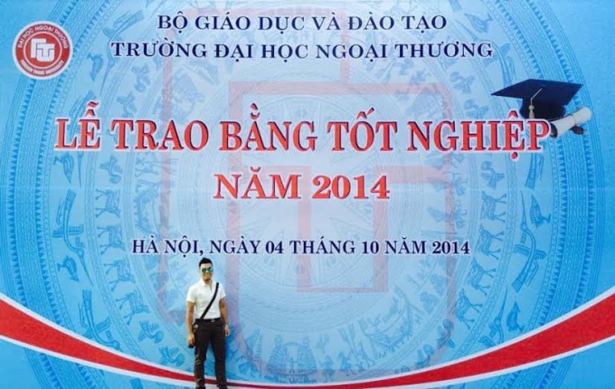 Việt Dũng trong ngày nhận bằng tốt nghiệp