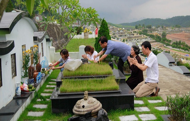 Mùng 1 Tết nên làm gì để mang lại may mắn, bình an cả năm?