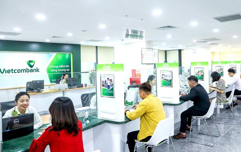 Vietcombank hạ lãi suất huy động xuống mức thấp kỷ lục - Ảnh 1.