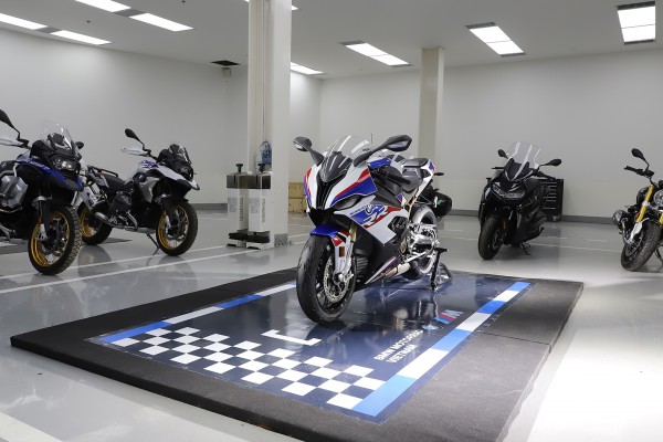 Showroom BMW Moto tại Việt Nam.