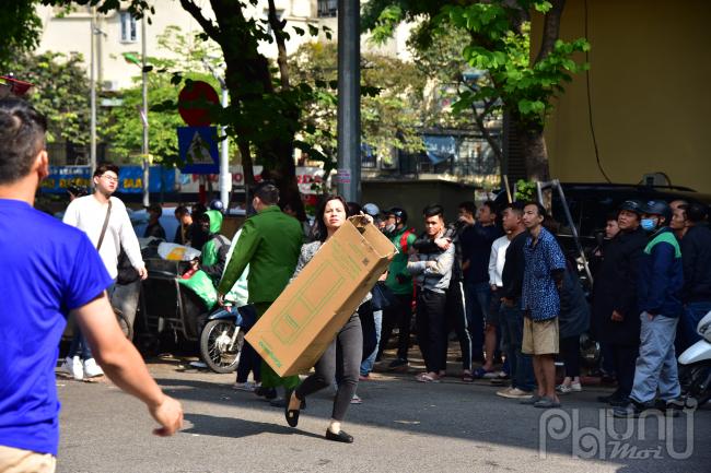 Hà Nội: Cháy lớn tại số 240b Hàng Bông