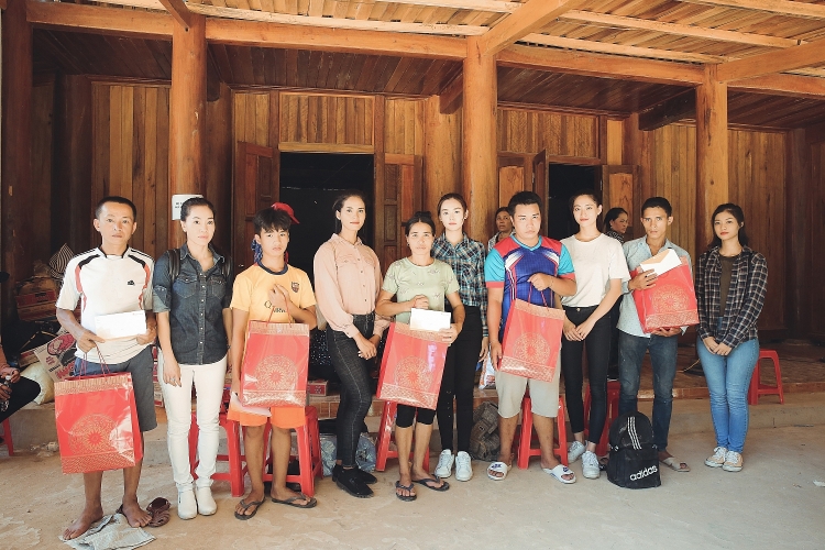 Đây chính là hoạt động vô cùng ý nghĩa thể hiện được tình thương giữa con người với con người với nhau, quan trọng nhất là đem lại dấu ấn sâu đậm trong lòng của những cô gái của Miss World- Việt Nam với cương vị là những người lên đường thực hiện sứ mệnh lan tỏa yêu thương và lòng nhân ái của mình.