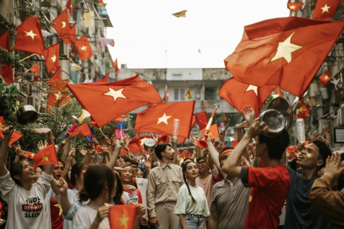 'Đi trong mùa hè' của Đen Vâu và nhạc sĩ Trần Tiến: Người khen kẻ chê