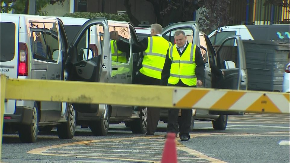 Báo Anh: Nghi vấn có 6 nạn nhân Việt Nam trong số 39 người chết trong container