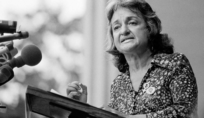 BettyFriedan là một nhà văn, và là một trong những nhân vật nổi bật trong phong trào nữ quyền ở Mỹ. Nguồn: wisewomen.com.au