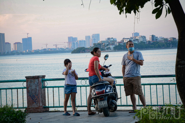 Tranh thủ hóng gió 