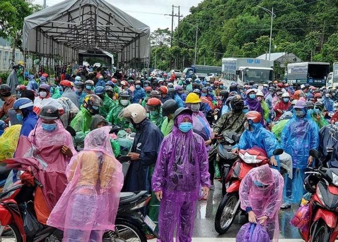 Một số tỉnh thành lên kế hoạch việc làm cho người từ vùng dịch trở về