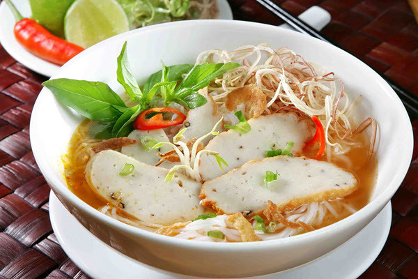 Cách làm bánh canh chả cá đậm đà thơm ngon