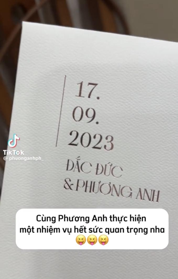 Phương Anh khoe thiệp cưới và xác nhận tổ chức hôn lễ vào ngày 17/9 