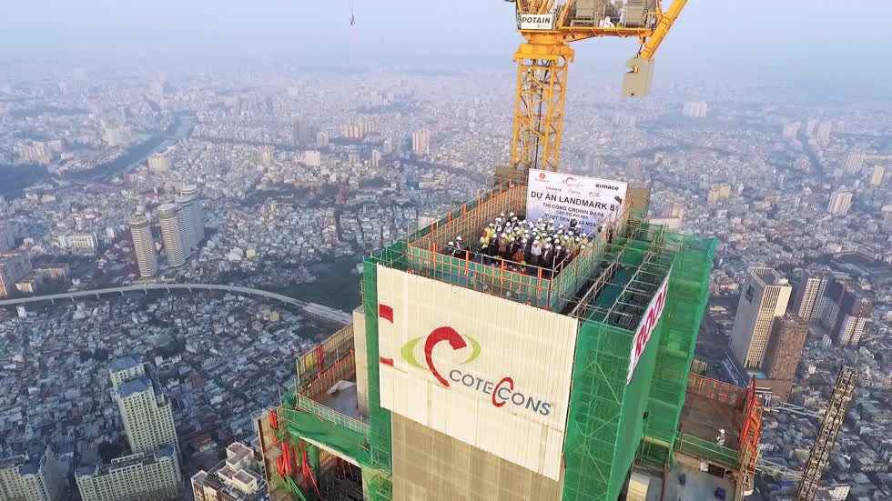 Landmark 81 là một trong những công trình mang tên tuổi Coteccons tiến ra khu vực. Ảnh: Coteccons Group